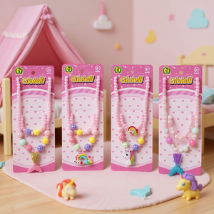 Ensemble de colliers perlés Gioielli pour enfants avec breloques licorne et sirène 3 ans et plus - Product Image 3