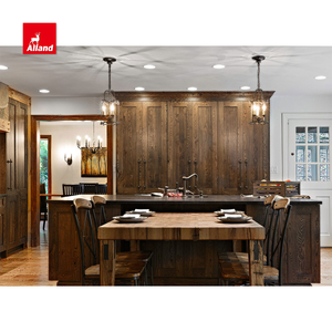 Élégante armoire <span class=keywords><strong>de</strong></span> <span class=keywords><strong>cuisine</strong></span> shaker rustique en chêne rouge ou en placage <span class=keywords><strong>de</strong></span> bois solide et scié avec un design intemporel <span class=keywords><strong>de</strong></span> luxe naturel - Product Image 3