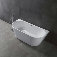 Baignoire de trempage en acrylique autoportante moderne de 1.5/1.6/1.7/1.8m avec tuyau d'évacuation en chrome et robinet coin arrière au mur certifié CE