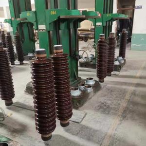 Cường độ cao sứ bài cách điện 10kn-50kn 72kv <span class=keywords><strong>145kv</strong></span> chống ô nhiễm cho Phân phối điện switchgear - Product Image 1