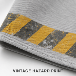 Pantalones Deportivos Personalizados para Hombre con Etiqueta Industrial, Diseño Vintage de Logística, Bolsillos con Parches Desgastados, Franjas de Advertencia en los Puños y Cintura Elástica - Product Image 2