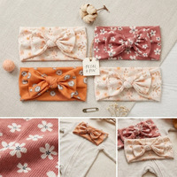 Bandeau côtelé pour bébé à imprimé floral, avec grand nœud en tricot torsadé, large et extensible, doux, accessoires capillaires pour nouveau-nés et bébés filles