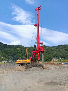 Foreuse à couple élevé YCR280 avec une profondeur de 200 m et un diamètre de 2250 mm pour le pieuage urbain en stock - Product Image 1