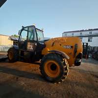 Chariot télescopique JCB 540 de 4 tonnes avec positionneur de fourches hydraulique