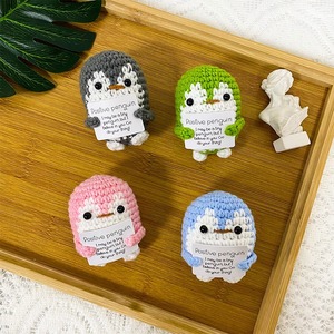 Muñeco de Ganchillo Creativo en Forma de Pingüinos Negros con Tarjeta de Felicitación Cálida que Incentiva el Apoyo <span class=keywords><strong>para</strong></span> la Confección de Muñecos de Peluche - Product Image 3
