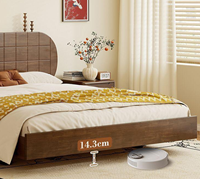Lit plateforme king size moderne en bois massif personnalisé avec cadre en pin, rangement et rembourrage – Design multifonctionnel et gain de place