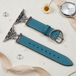 Nouvelle conception de <span class=keywords><strong>bracelet</strong></span> de montre en cuir fin et luxueux pour Iwatch S11 10 9 8, <span class=keywords><strong>bracelet</strong></span> pour <span class=keywords><strong>Apple</strong></span> <span class=keywords><strong>Watch</strong></span> avec <span class=keywords><strong>boucle</strong></span> en forme de cœur - Product Image 2
