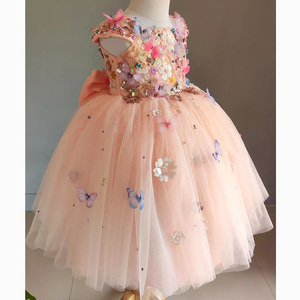Bellissimo Abito da Cerimonia per Damigella, Vestito da Principessa per Bambine con Collo Tondo, Senza Maniche, Lunghezza al Ginocchio, Fatto a Mano e Vaporoso - Product Image 3