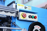 Usine Huafang divers modèles de machines à tisser, y compris des machines à tricoter et à crochet de ruban de fleurs