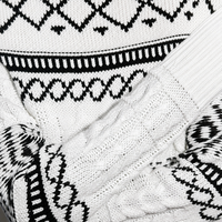 Pull-over en tricot acrylique à col rond et manches dolman géométriques noir et blanc pour femme avec logo personnalisé, tendance automne-hiver chic