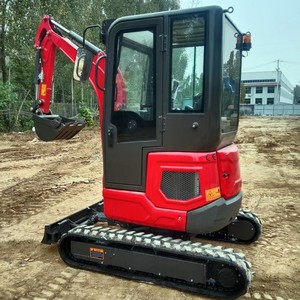 Mini Excavadora Roja Multifuncional para Agricultura y Huertos - Product Image 3
