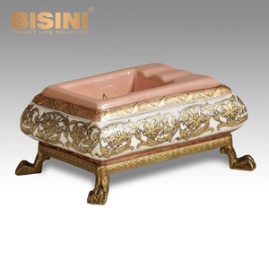 Porcelaine rose tendre de Style européen fantaisie avec <span class=keywords><strong>vase</strong></span> en <span class=keywords><strong>cuivre</strong></span> décoré de motifs de vigne dorée ornement de porte-fleurs de table - Product Image 5