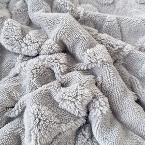 Poème de Kimberel couleur unie agneau Sherpa épaissi tuff polaire Jacquard mignon motif corail flanelle canapé-lit couverture couverture moderne - Product Image 3
