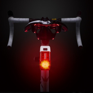 ไฟท้ายจักรยาน LED ชาร์จ USB ได้ กันน้ำ IPX4 4 โหมด ไฟขี่กลางคืน - Product Image 1