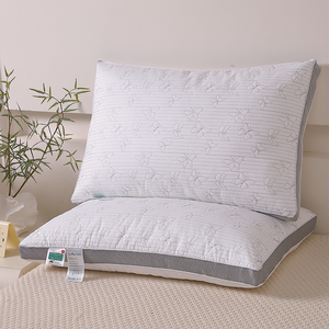 Gối bông siêu mềm Unisex với mô hình động vật bướm hiện đại tuyệt vời để hỗ trợ cổ và một giấc ngủ ngon - Product Image 1