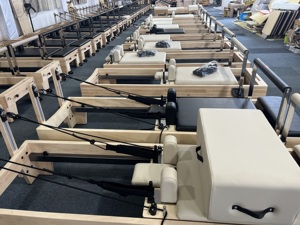 Cama de Pilates Profesional de Alta Gama, Ajustable, de Madera de Arce Empalmada, para Entrenamiento Corporal y Seguridad - Product Image 6