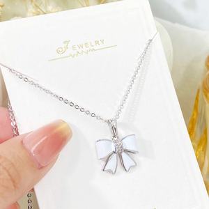 Collares de Moda con Colgante de Circonita Cúbica, Chapado en Oro de 18K, Delicado Collar con Lazo de Esmalte para Mujer - Product Image 3