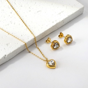 Collar Minimalista de Moda con Zirconia en Forma de Gota de Agua, Chapado en Oro de 18K, Colgante de Acero Inoxidable, Joyería Impermeable para Mujer - Product Image 4