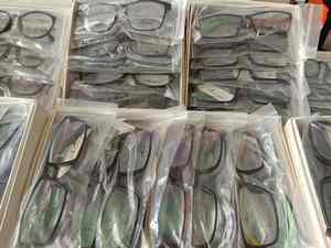 China Fábrica Clearance Stock TR Óculos Ópticos Quadros Grande Promoção Preço Barato Misto Aleatoriamente à Venda - Product Image 4