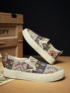 Chaussures de skate grandes tailles pour hommes, baskets à semelles épaisses, polyvalentes, respirantes, surface en tissu color-block, style décontracté pour la marche - Product Image 4