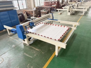 <span class=keywords><strong>HFJ</strong></span> Tian Yuan Machine à matelasser industrielle informatisée à tête unique et bras long, entièrement motorisée - Product Image 2