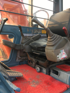 Excavatrice Hitachi d'occasion EX200-5E de fabrication japonaise, mini-excavatrice d'occasion de haute qualité en stock à vendre - Product Image 4
