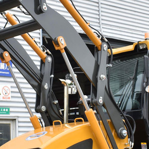 Équipement d'excavation fiable et économe en carburant, chargeuse-pelleteuse certifiée CE pour les chantiers de construction - Product Image 2