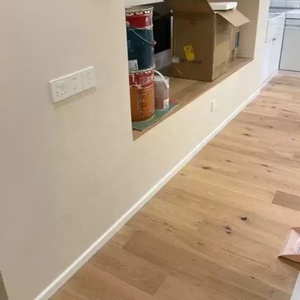 Rodapié de madera de roble macizo estilo francés con acabado pintado, moldura de esquina de pared, embellecedores de madera lacados en <span class=keywords><strong>blanco</strong></span> para el hogar - Product Image 4