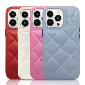DL 2024 nouveaux matériaux résistant aux rayures Chanelstyle diamant couture peau processus <span class=keywords><strong>coque</strong></span> de téléphone pour <span class=keywords><strong>iPhone</strong></span> 15 14 13 <span class=keywords><strong>12</strong></span> 11promax - Product Image 1