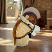 Marionnette cheval en peluche Velboa recyclée écologique avec bâton en bois pour enfants, certifiée EN71, sûre, interactive et amusante, pour tous les âges
