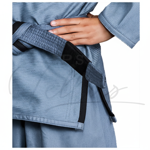 Kimono de karaté pour garçons de haute qualité, personnalisé, durable, pour l'entraînement, lavé, extensible, avec logo sur le devant - Product Image 1