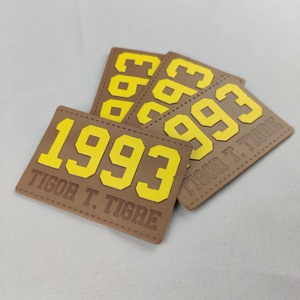 Etiquettes en cuir PU vierges personnalisées à repasser au laser sur étiquettes de vêtement en similicuir au laser Etiquettes principales avec expédition rapide - Product Image 5