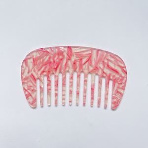 Fashion Vintage <b>Wide</b> Tooth Detangling <b>Comb</b> for Thick Curly Wavy Hair Acrylic & Acetic Acid Material Colorful Design - Product Image 3