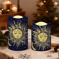 Velas LED Decorativas sin Llama, 3 Piezas, Diseño Personalizado de Fábrica con Patrón Celestial de Sol, Estrella y Luna, Borde Festoneado, Control Remoto