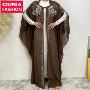 6741 # nuovo Cardigan di Chiffon di lusso graziose perle bianche con foratura a caldo maniche a pipistrello con cappuccio aperto Abaya 2 fori sulle maniche