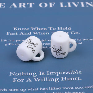 Cuentas de silicona de grado alimenticio Chew Character Focal Beads Navidad Silicona Dentición Western New Focal Beads para la fabricación de bolígrafos - Product Image 6