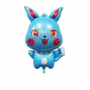 Gâteau Dauphin Couronne de couleur marron, avec design Capibara <span class=keywords><strong>Clown</strong></span>, forme d'ours de dessin animé mignon, ballons flottants - Product Image 3