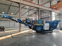 Installation mobile de concassage à mâchoires avec une capacité de 100 t/h pour la réduction primaire des roches dans l'exploitation minière et la construction
