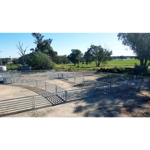 Panneau polyvalent pour bétail : fonctionne comme mur de enclos, côté de mangeoire à foin, enclos de tri ou barrière de retenue temporaire - Product Image 1