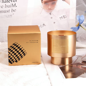 Velas de cera de soja a granel en tarros dorados, aromaterapia con aroma a cigarro de La Habana para relajación, precio al por mayor, regalos corporativos, suministros para hoteles - Product Image 1