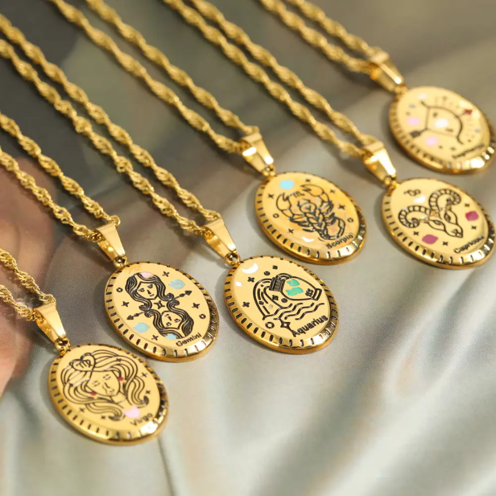 Medaglione a catena in acciaio inossidabile fine placcato oro 18 carati ciondolo lettera rettangolare carta dei tarocchi collana zodiacale gioielli