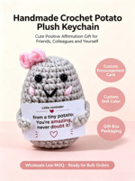 Poupée pomme de terre en peluche tricotée à la main, faible MOQ, logo personnalisé, carte personnalisée, couleur personnalisée, décoration d'intérieur DIY, cadeau, boîte cadeau