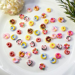 50 Pièces Breloques 3D en Résine Kawaii pour Ongles, Motifs Glace, Donut, Desserts Sucrés, Décorations pour Ongles à Coller, Manucure DIY, Vente en Gros - Product Image 4