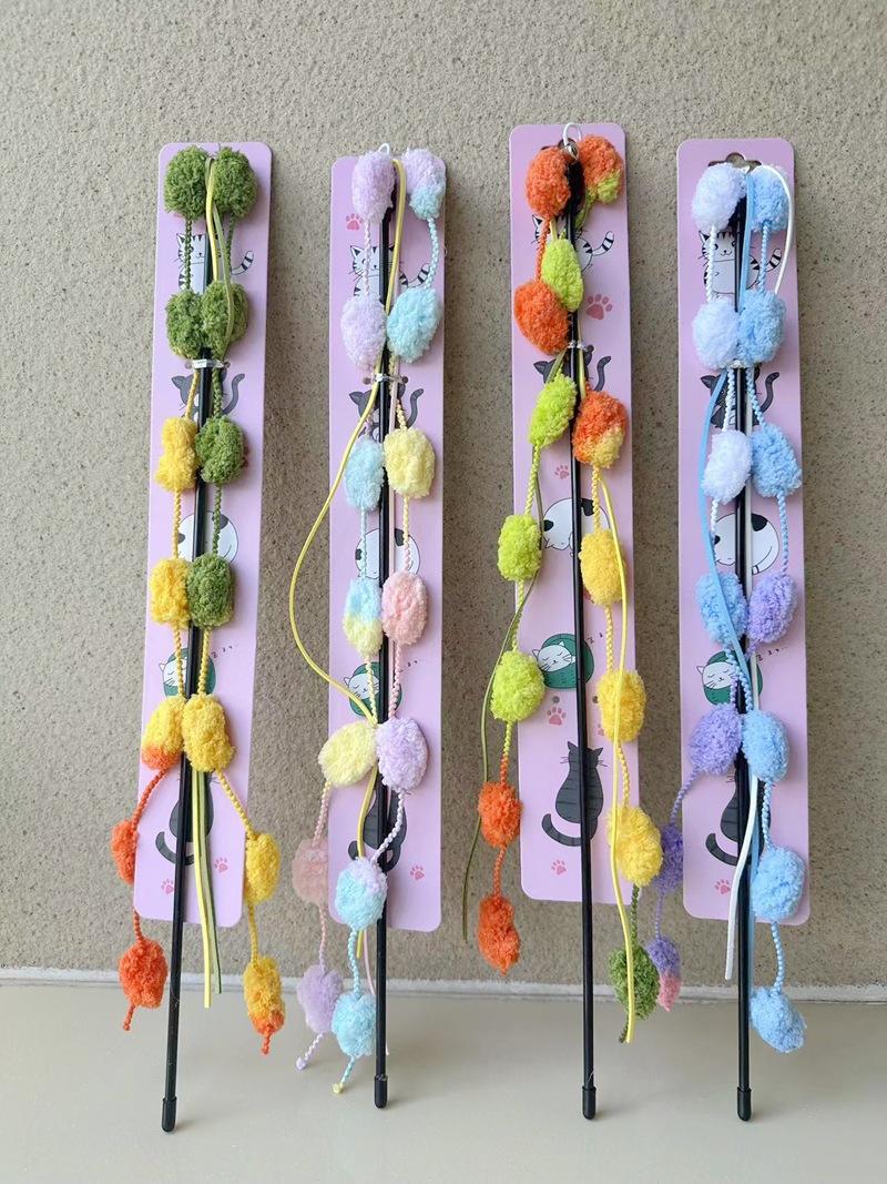 Le bâton taquin de chat est de 48cm de long