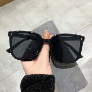 Gafas de Sol de Moda para Mujer, Montura Grande, Cuadradas, Extragrandes, en Oferta - Product Image 4