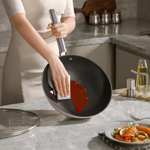 Juego de Utensilios de Cocina Antiadherentes de Hierro Refinado, 3 Piezas: Wok, Sartén y Olla para Sopa, Calidad Superior, Comercio Nacional - Product Image 1