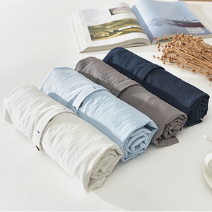 OEM camicie da <span class=keywords><strong>uomo</strong></span> personalizzate in stile italiano <span class=keywords><strong>a</strong></span> <span class=keywords><strong>righe</strong></span> Business Party abito da vacanza in filato tinto Anti-rughe abbigliamento all'ingrosso - Product Image 1