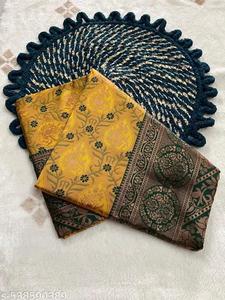 Dernier design de sari en soie jaune avec bordure verte et broderie, tenue traditionnelle pour femmes pour mariage et fêtes, avec matière pour chemisier. - Product Image 3