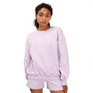 Conjunto de Sudadera y Pantalones Cortos Extra Grandes Color Lavanda para Mujer con Logotipo Personalizado, Conjunto Casual de Dos Piezas, Cuello Redondo de Felpa de Algodón - Product Image 1