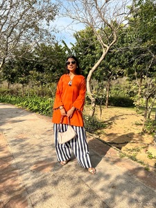 <b>Orange</b> <b>Short</b> Solid Pattern Contemporary Ethnic Cotton Kurta Salwar Set for <b>Women</b>-Bulk Supplier - Product Image 3